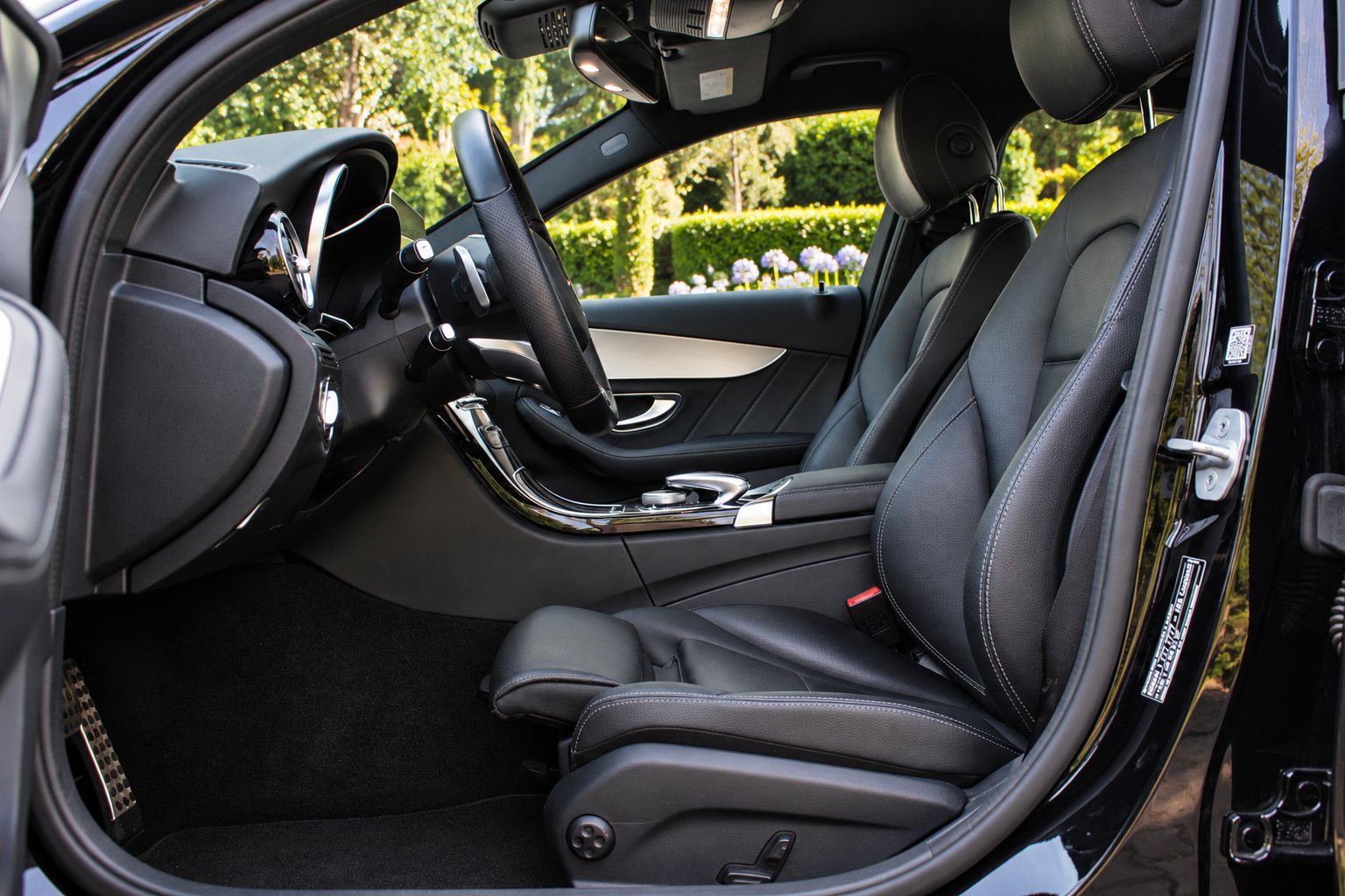 MERCEDES-BENZ C 300h AMG LINE foto 15